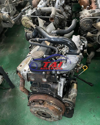Uae Used Nissan TD27 Diesel Engine 4 Cylinder With Transmission