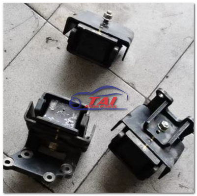 Good price Hino Engine Parts HINO H07C J08C Truck Spare Parts Rear Engine Genuine Engine Mount / Front online