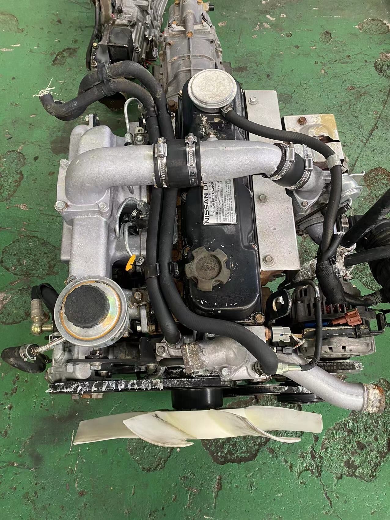 Japanese QD32 Turbo Nissan Engine Parts Diesel Engine With Gearbox For
